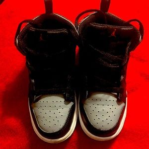 Jordan toddler 1 mid shadow red